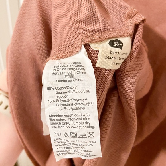 Madewell V-Neck Tank in Faded Rosebud - Picture 5 of 6